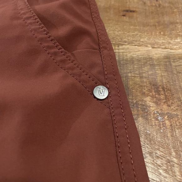 Vuori Kore Shorts 7” - Picture 5 of 7